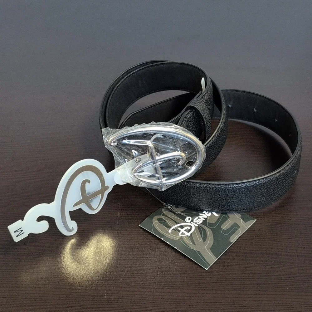 DISNEY 2024 Black Belt Size M Polished Metal Logo Buckle NWT